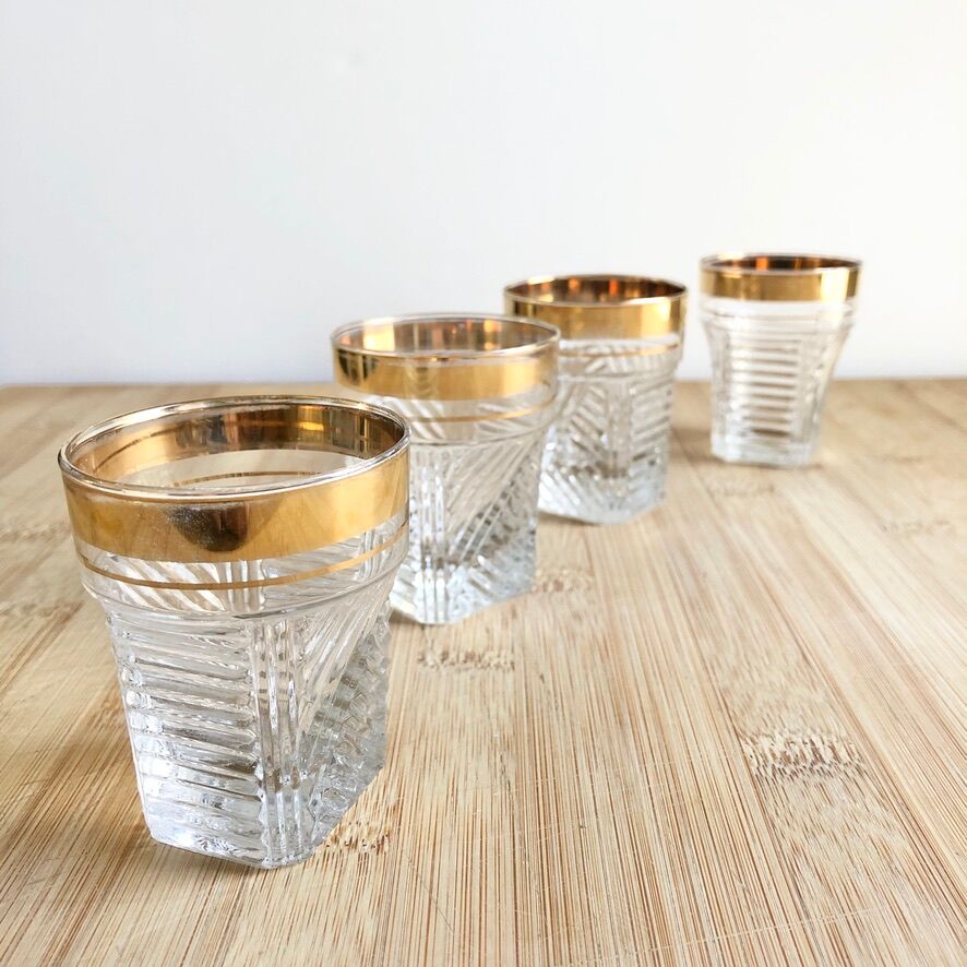 4 small retro glasses
