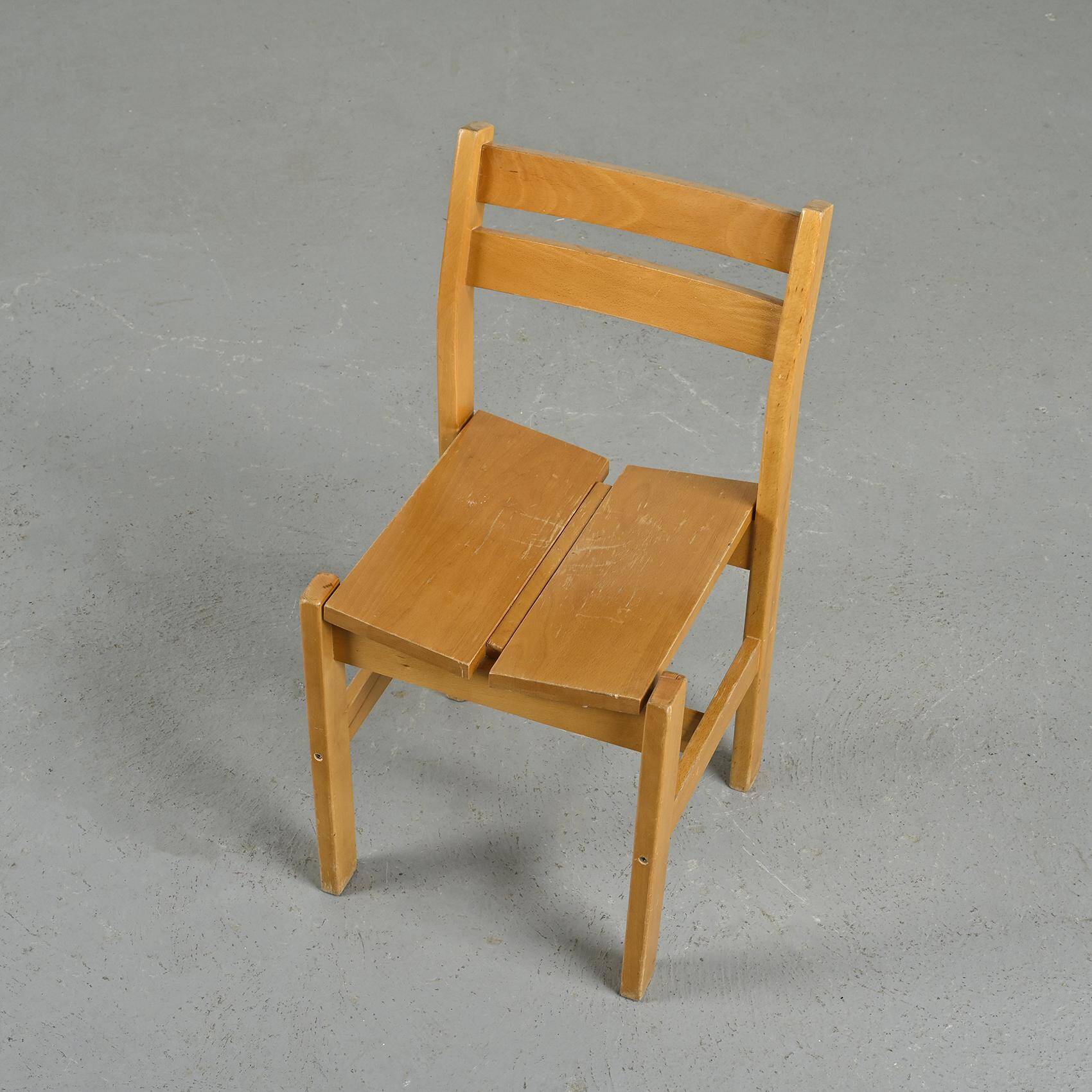 Maison Regain chair for Les Arcs, circa 1970