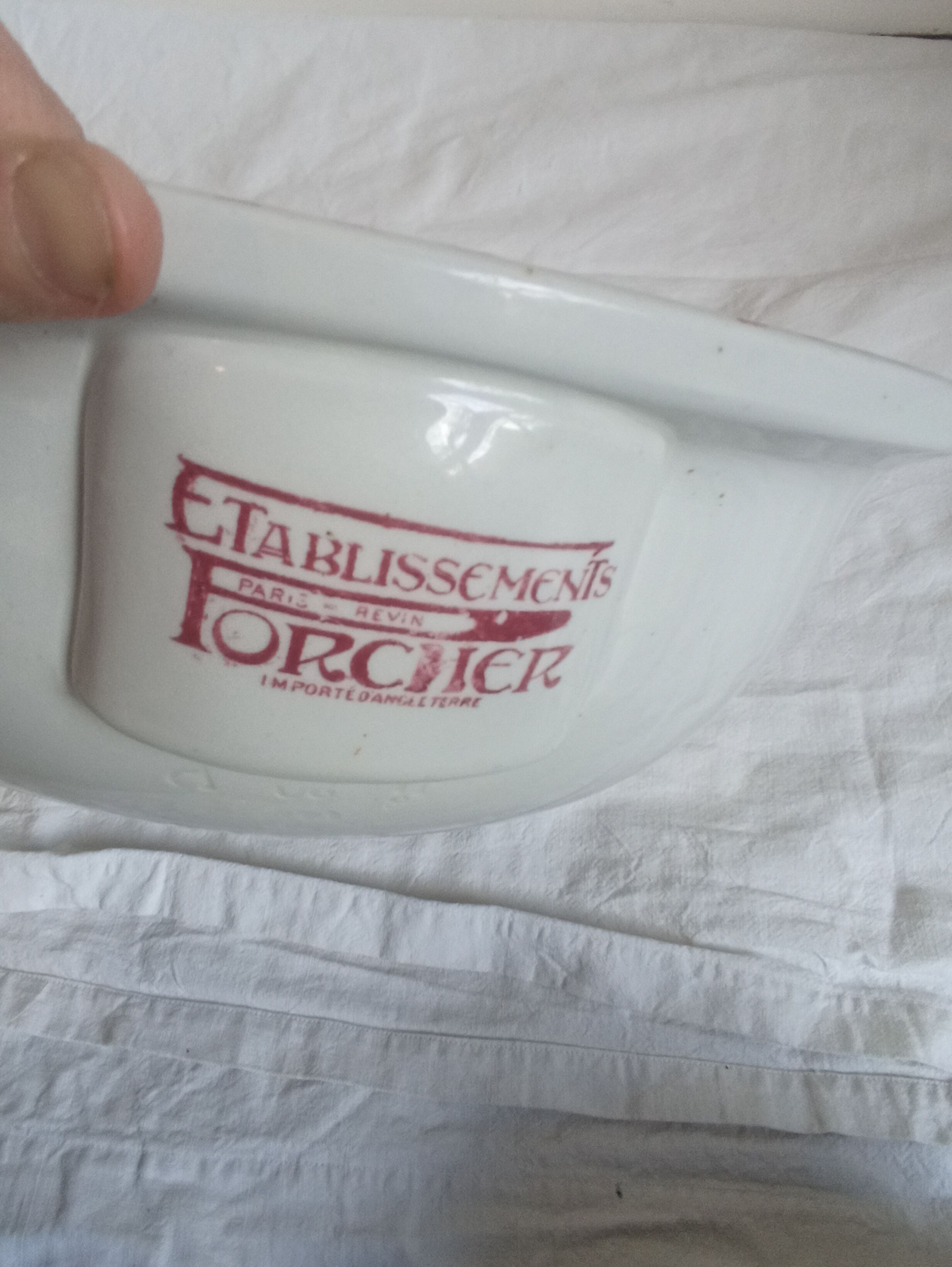 Porcher antique porcelain tilting basin