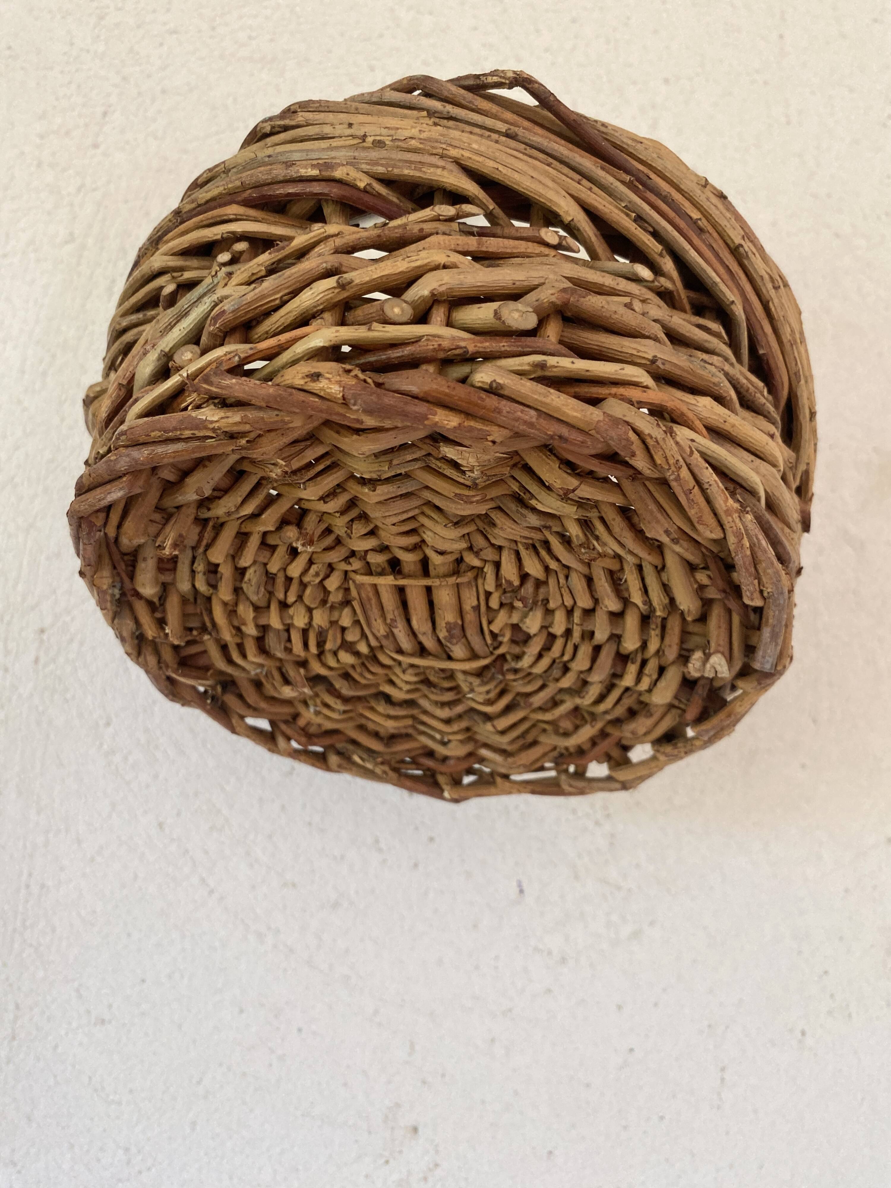 Round wicker and wood basket