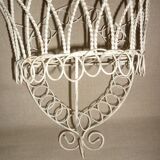 Planter with wire plants