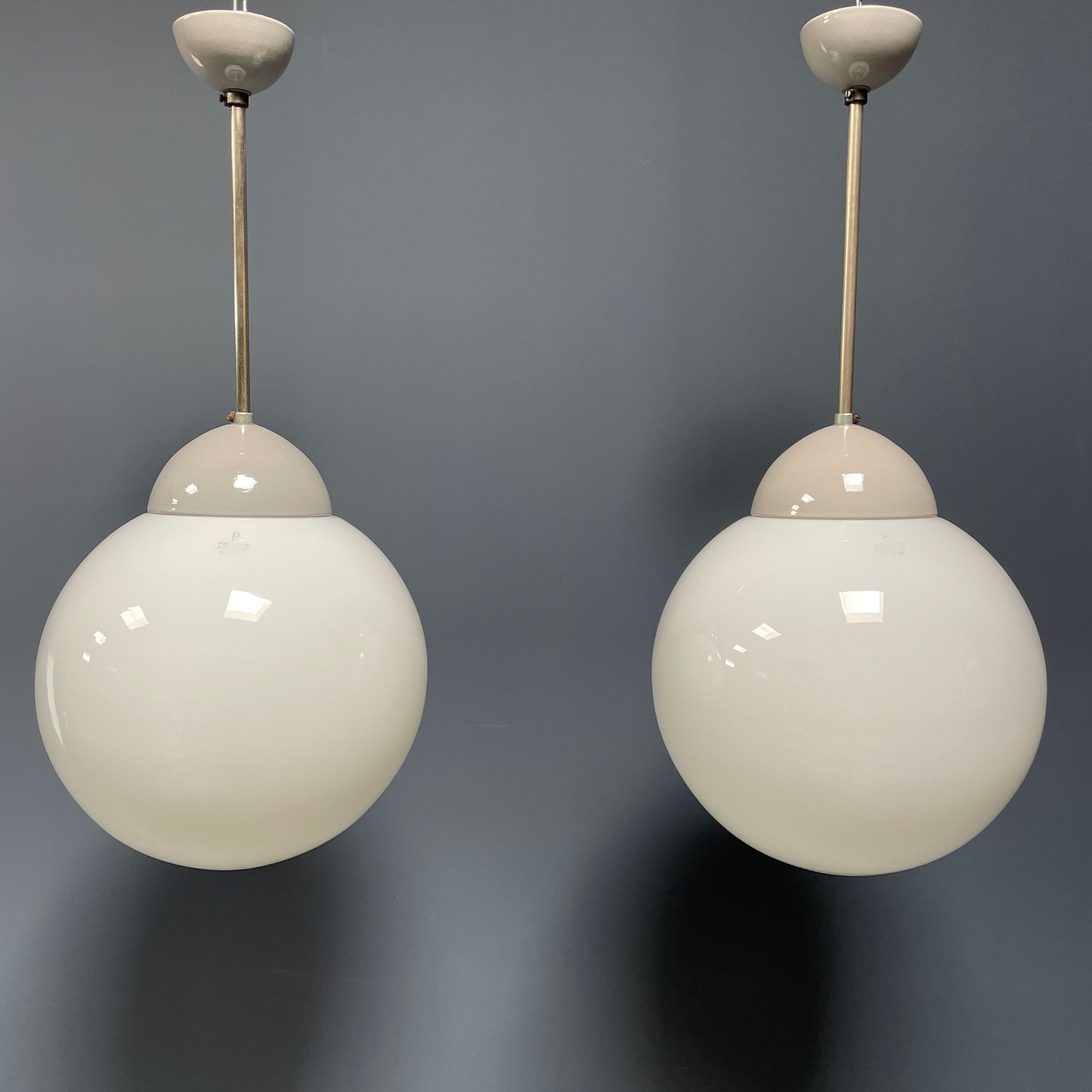 Ensemble de deux suspensions opalines Philips Phililight
