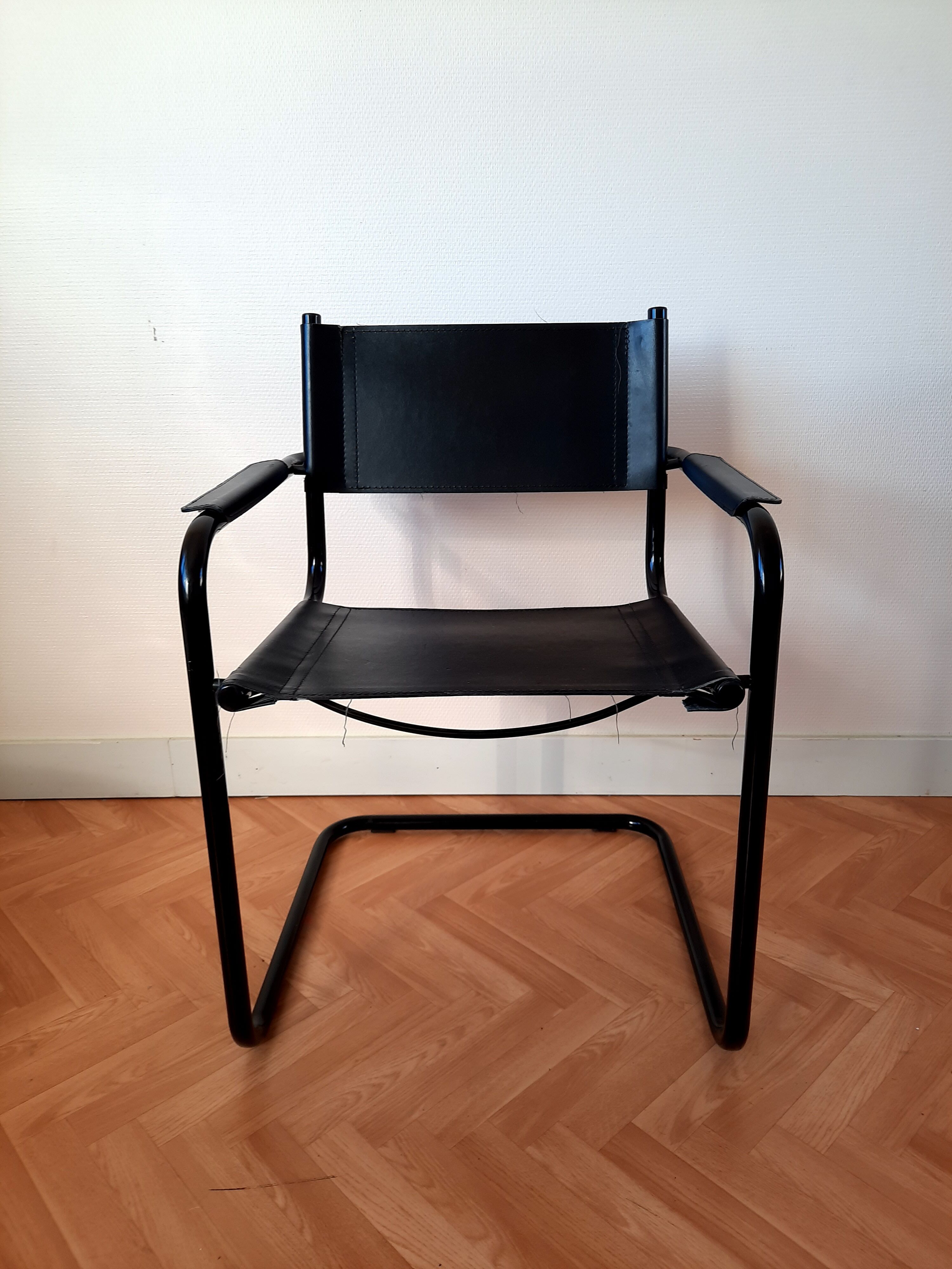 Cantilever chair 70s-80s made in italy