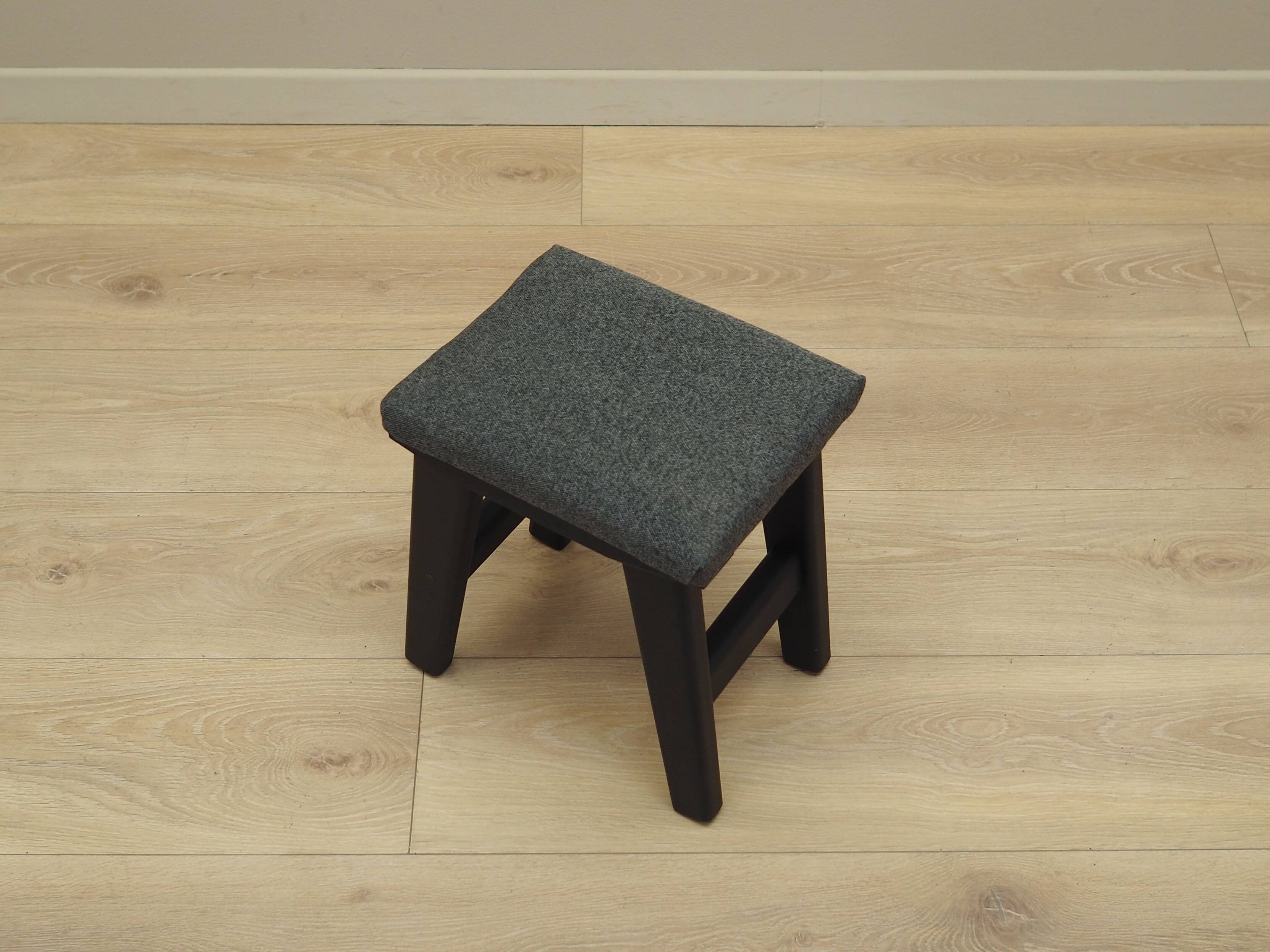 Tabouret gris, design danois, années 1980, production : Danemark