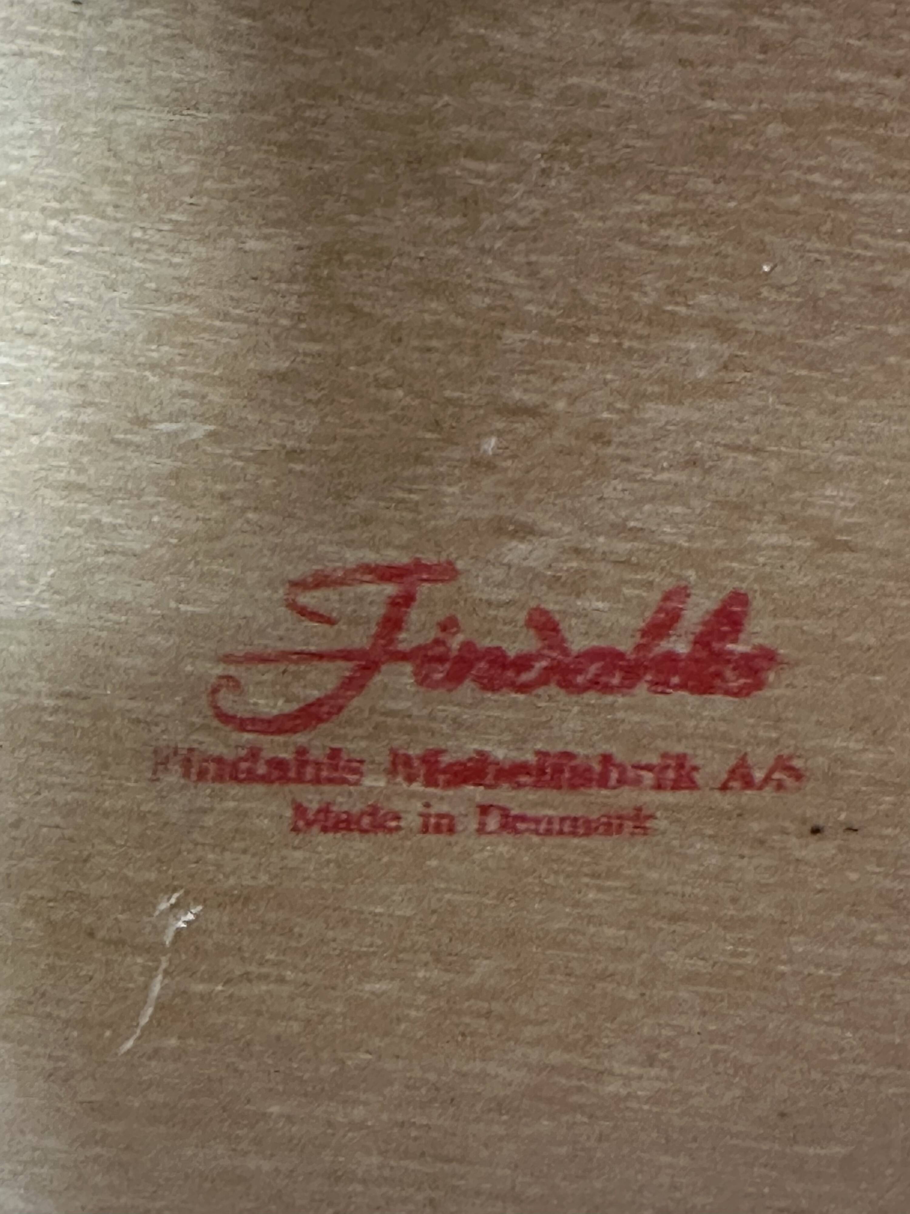 Chairs (set of 4) in solid elm and vintage fabric Findahls Denmark 1980