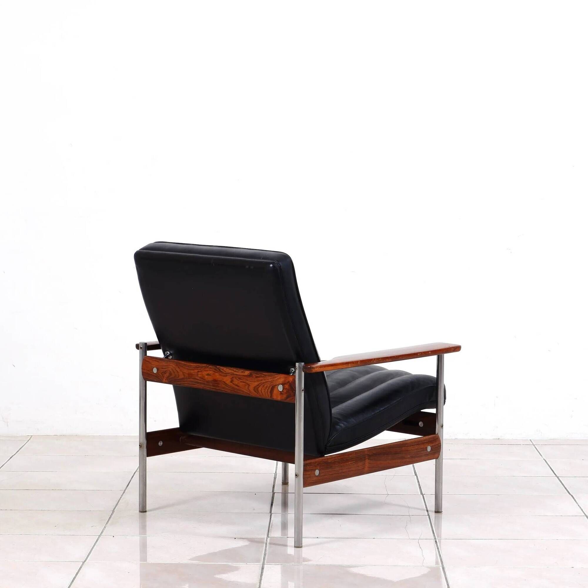 Fauteuil "1001" de Sven Ivar Dysthe pour Dokka Mobler