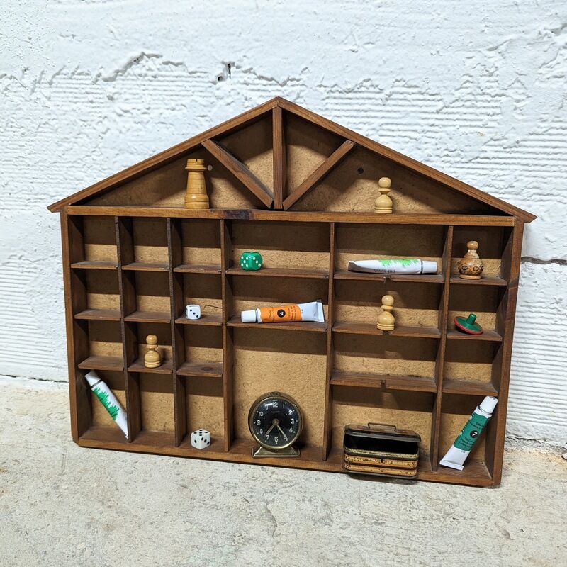 Vintage wall house