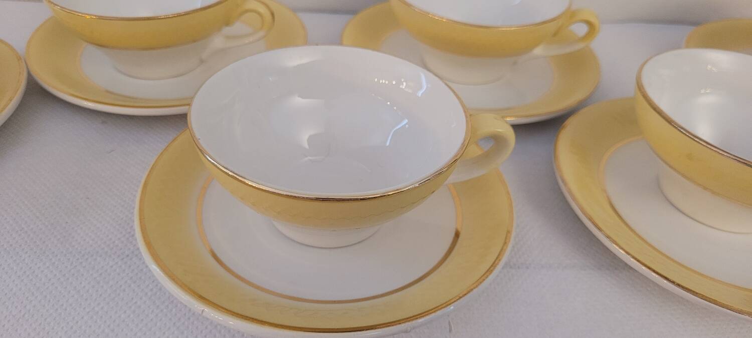 60's cups and saucers