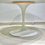 Knoll Saarinen Tulip Table 137cm in marble
