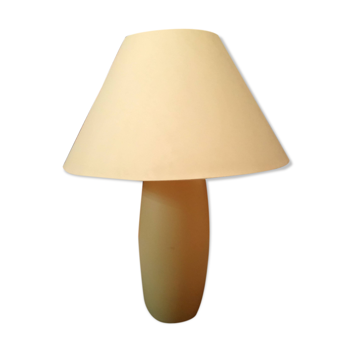 White/beige lamp