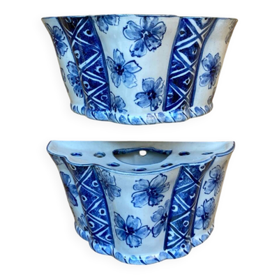 Paire de bouquetières en céramique - pique fleurs motifs floraux bleus