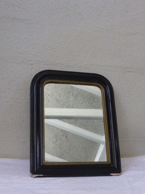 Napoleon III style mirror, wood and plaster wood back 31 x 41 cm.