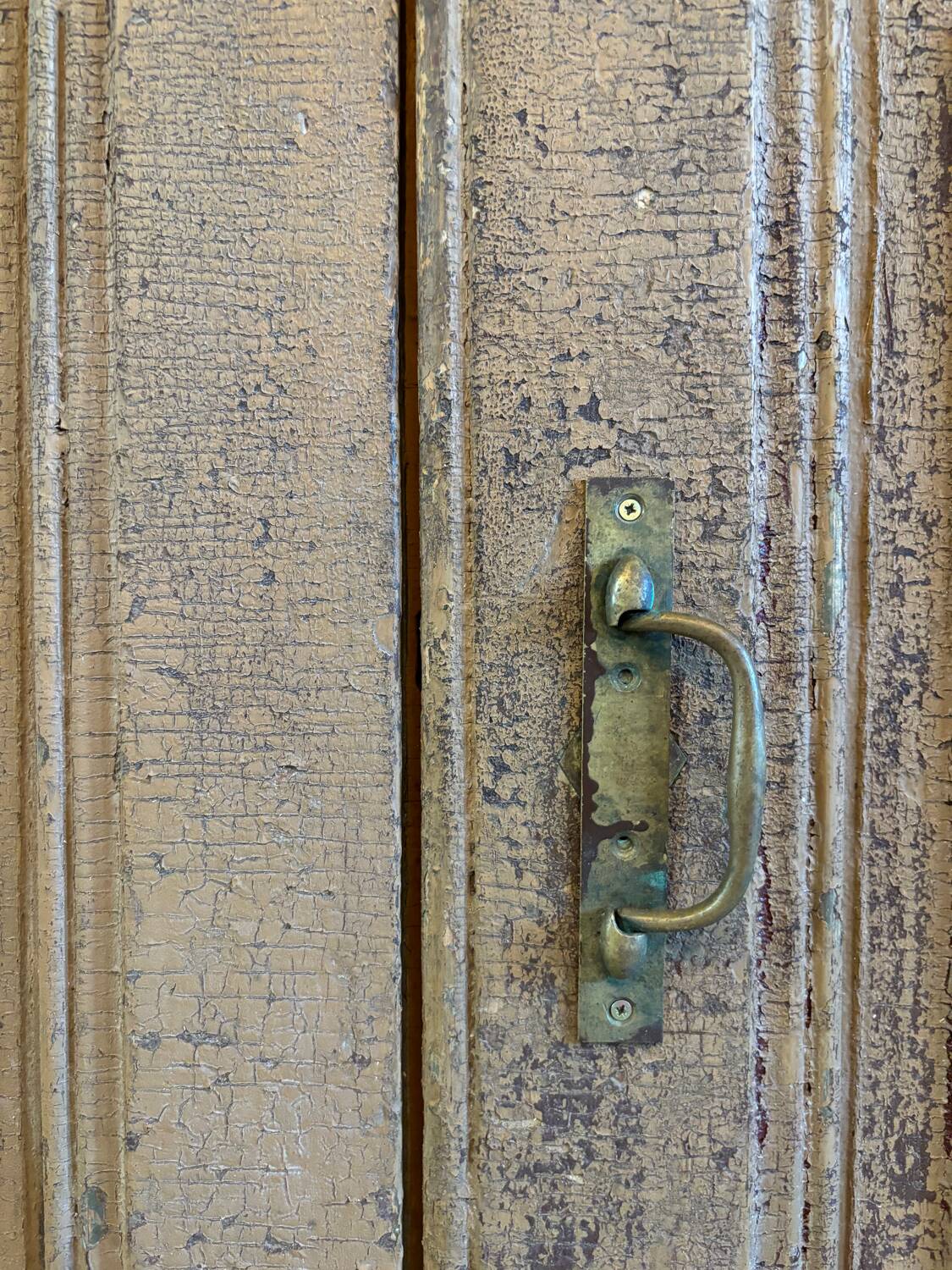 Brown patina sideboard