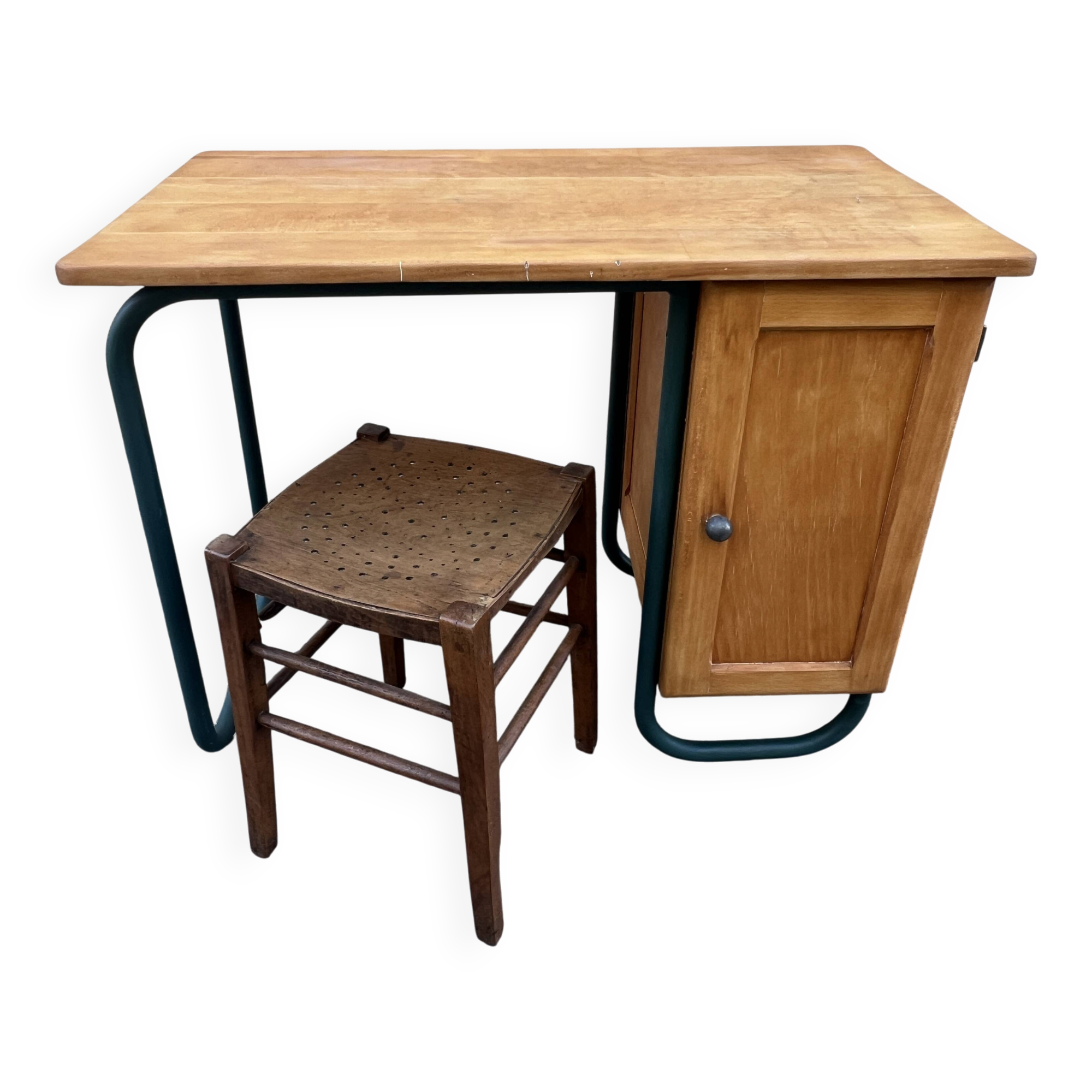 Boarding office spirit Jacques Hitier