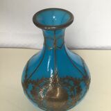 Vase balustre en opaline bleue