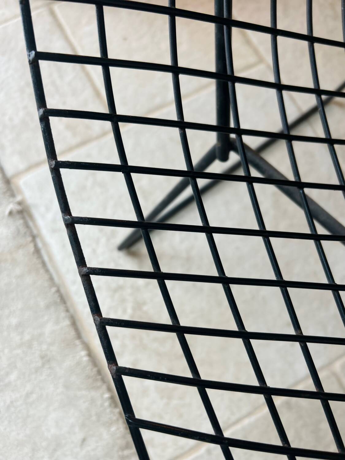 Pair of Diamond Harry Bertoia armchairs 1970