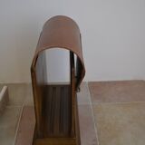 Magazine holder in wood and leather