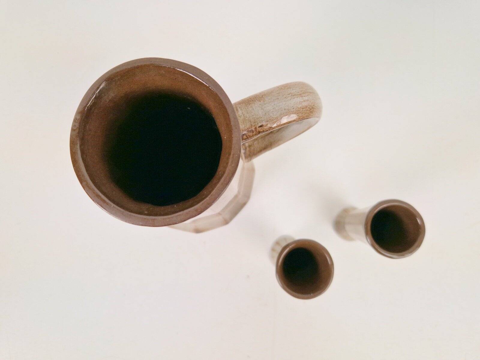 Cubist Studio Pottery Pitcher and Cups, 1950s, Set of 3