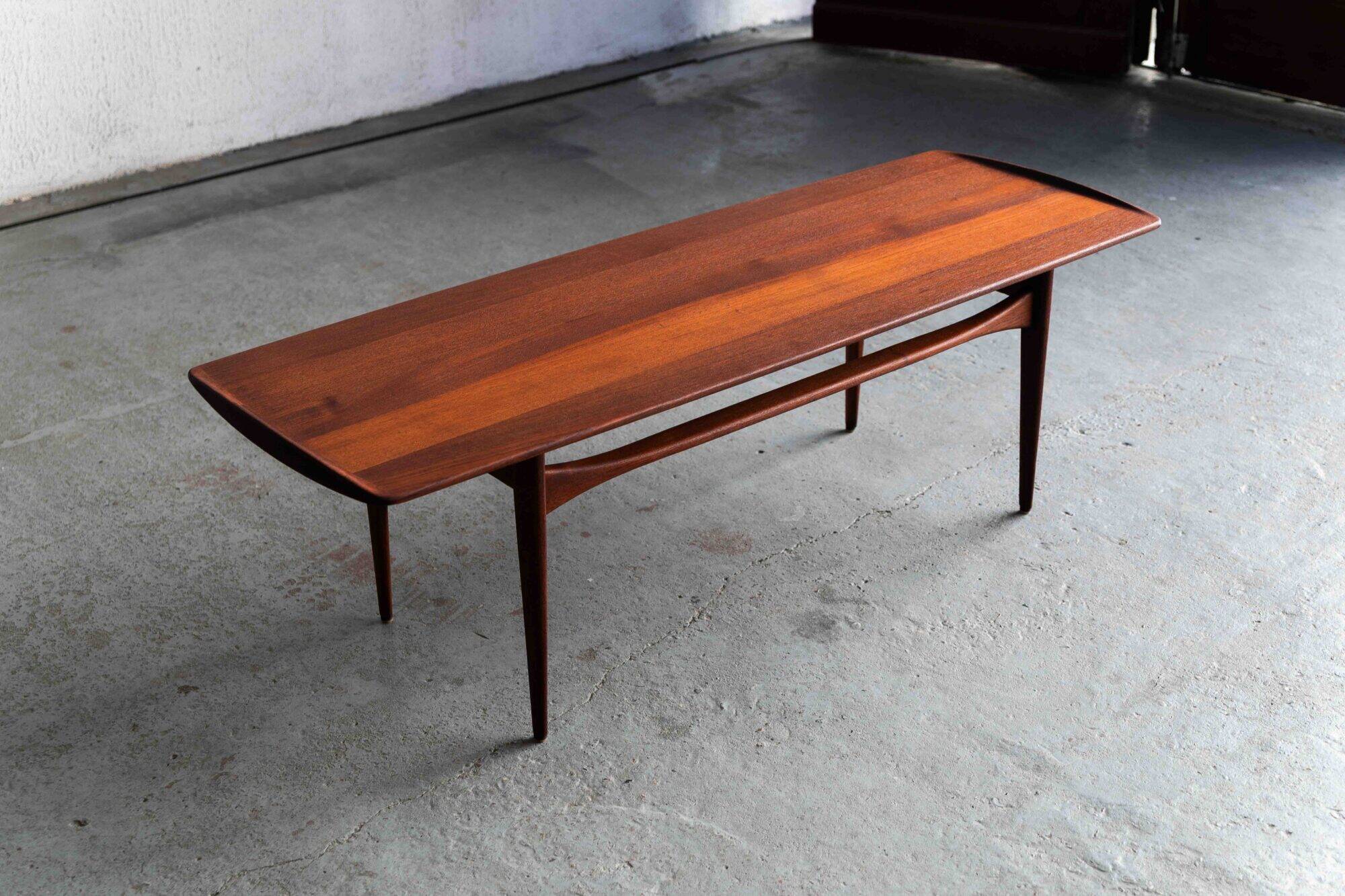 Table basse 'FD 503' par Tove et Edvardt Kindt-Larsen