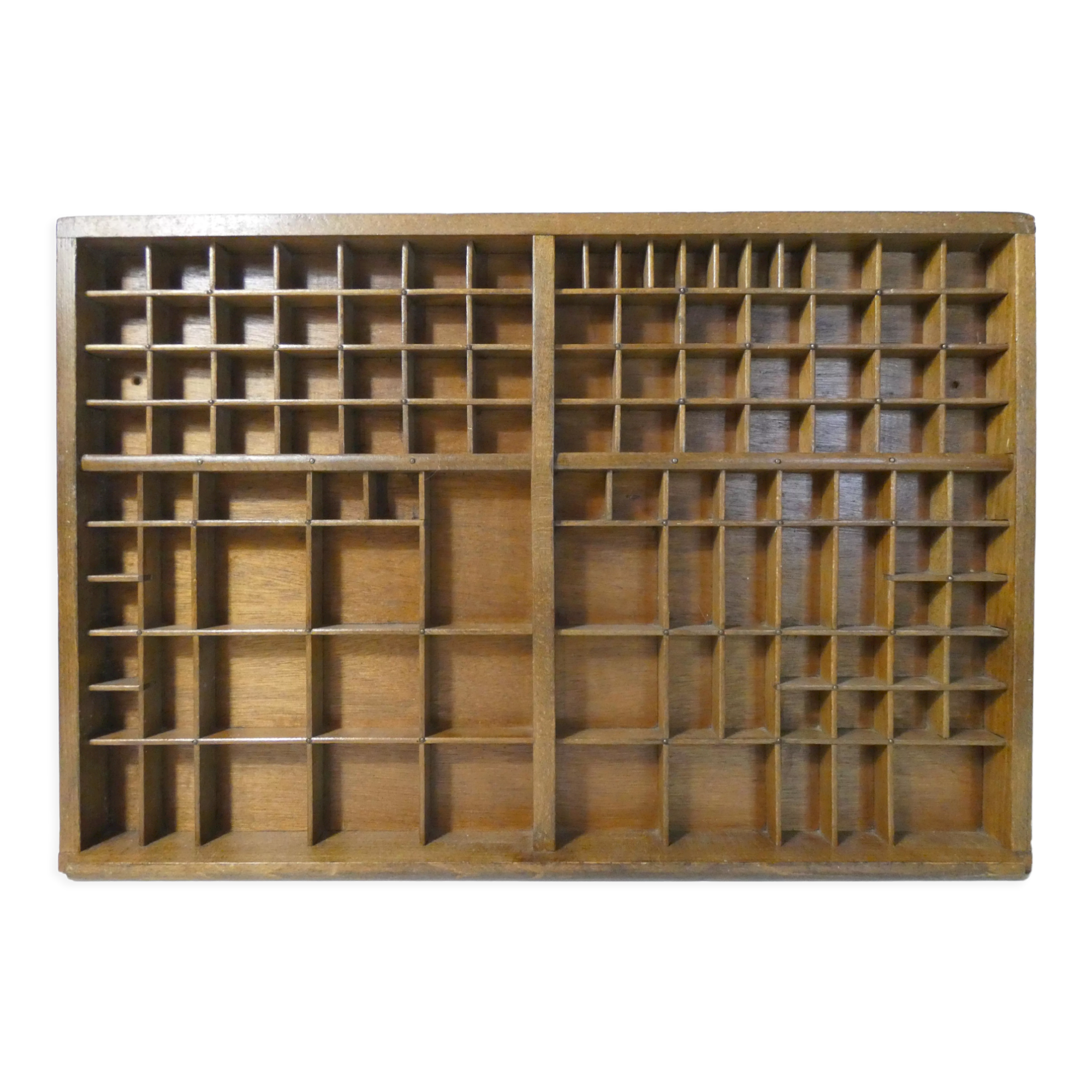 Old printing locker shelf in Trinket