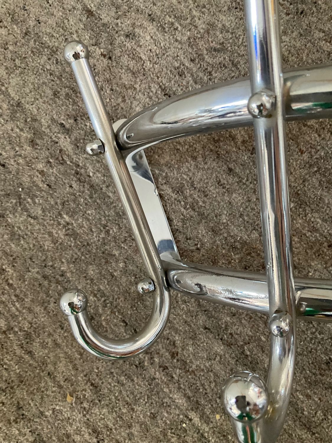 Circular chromed metal coat rack from the 50s-60s