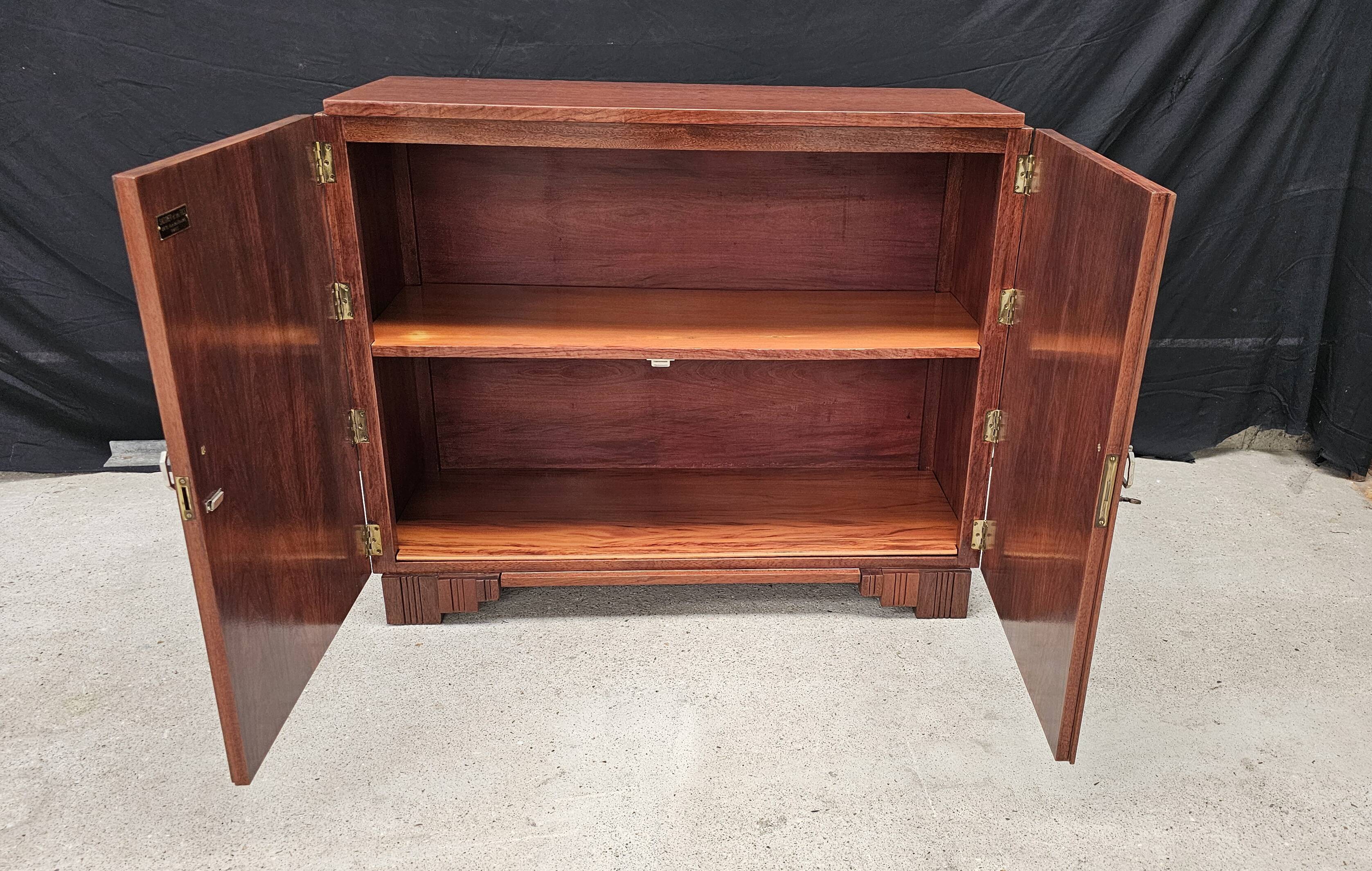 Art Deco buffet by Saddier & Fils in solid rosewood and veneer.