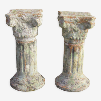 Paire de colonnes cannelées corinthiennes en terre-cuite