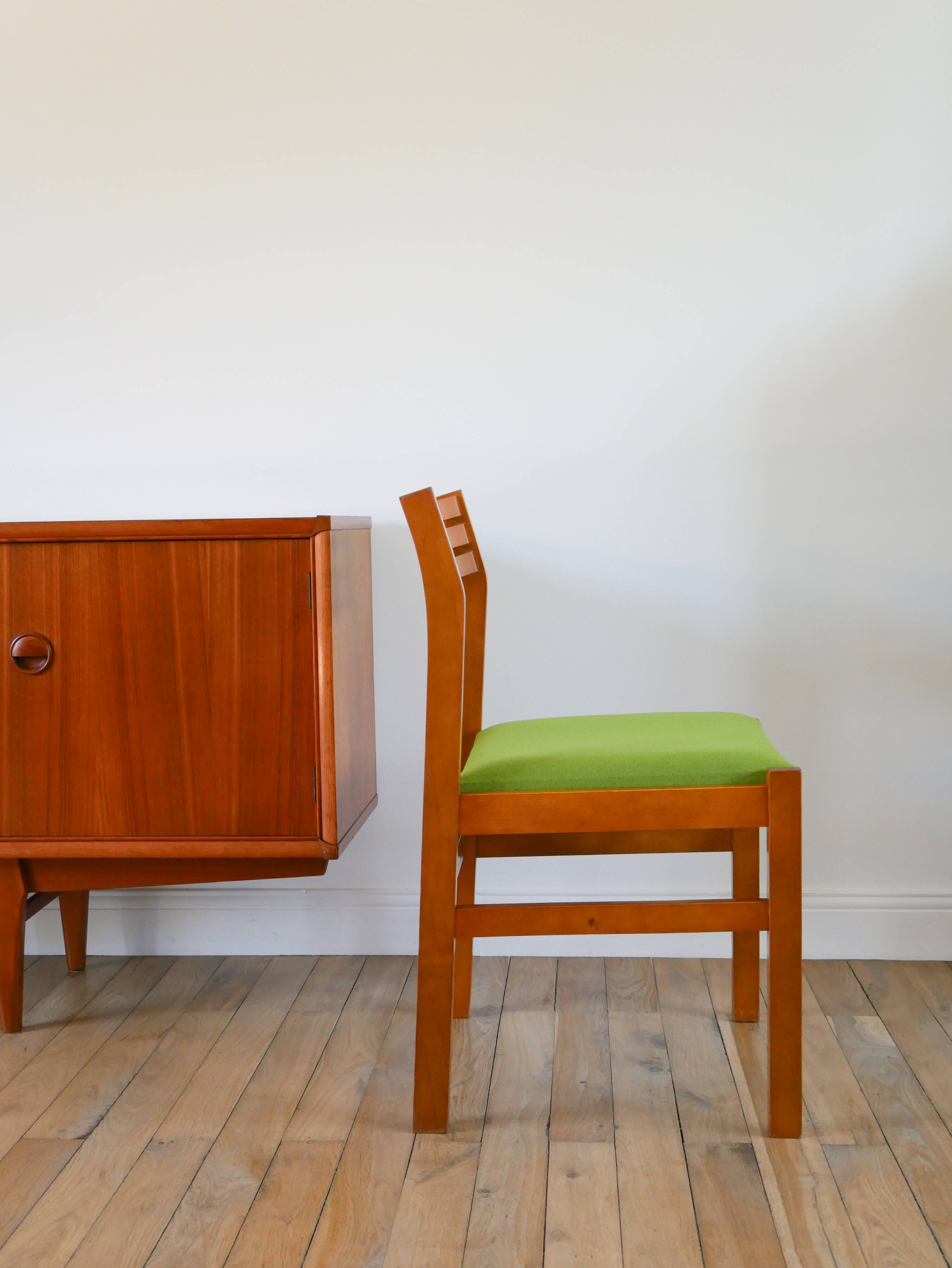 Set of 4 Scandinavian beech wood chairs, green wool, 1960.