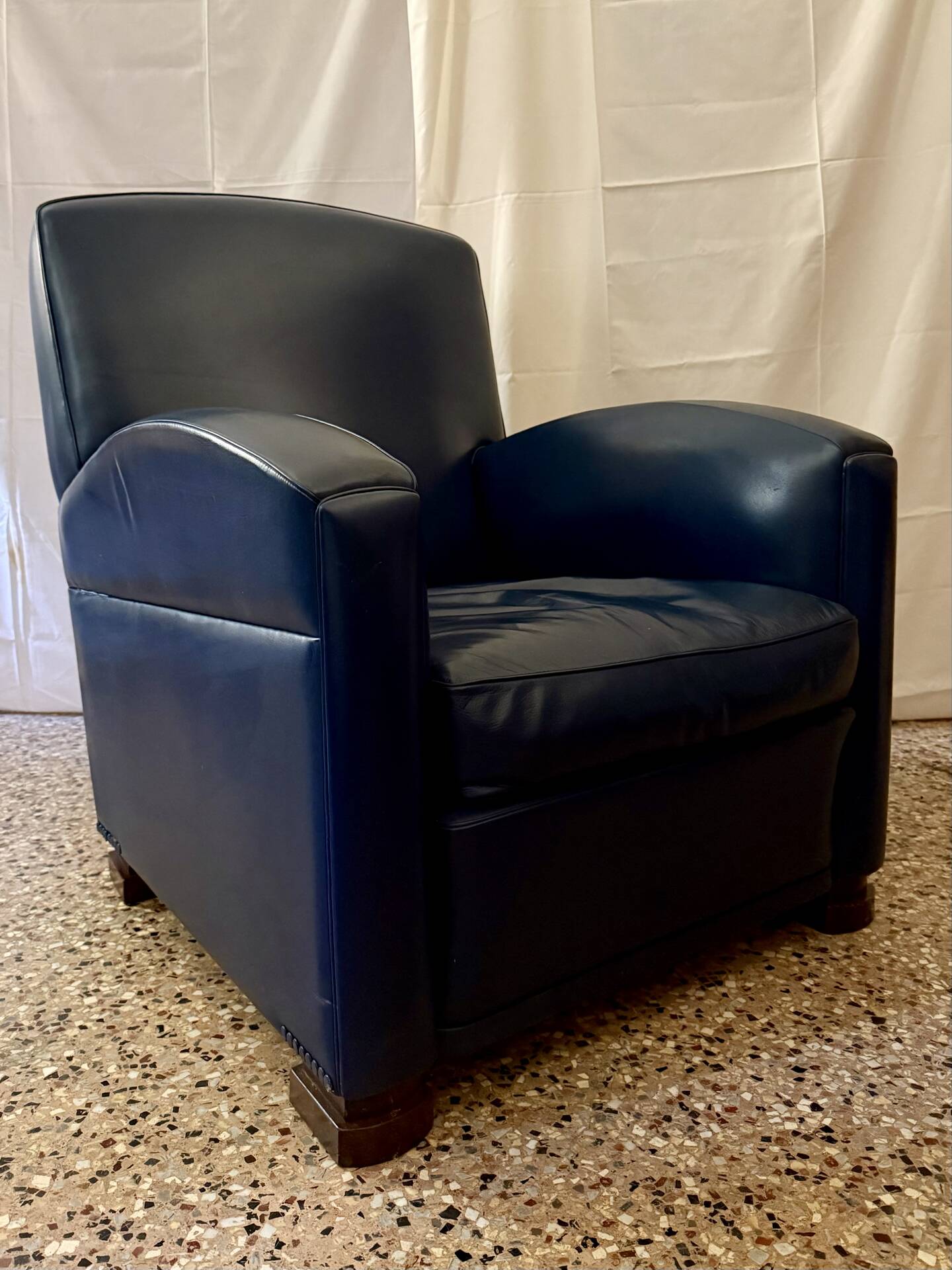 Tabarin Armchair in Leather by Poltrona Frau