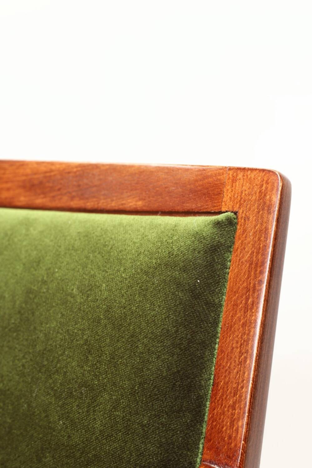 Green Moher Classic Style Vintage Armchair