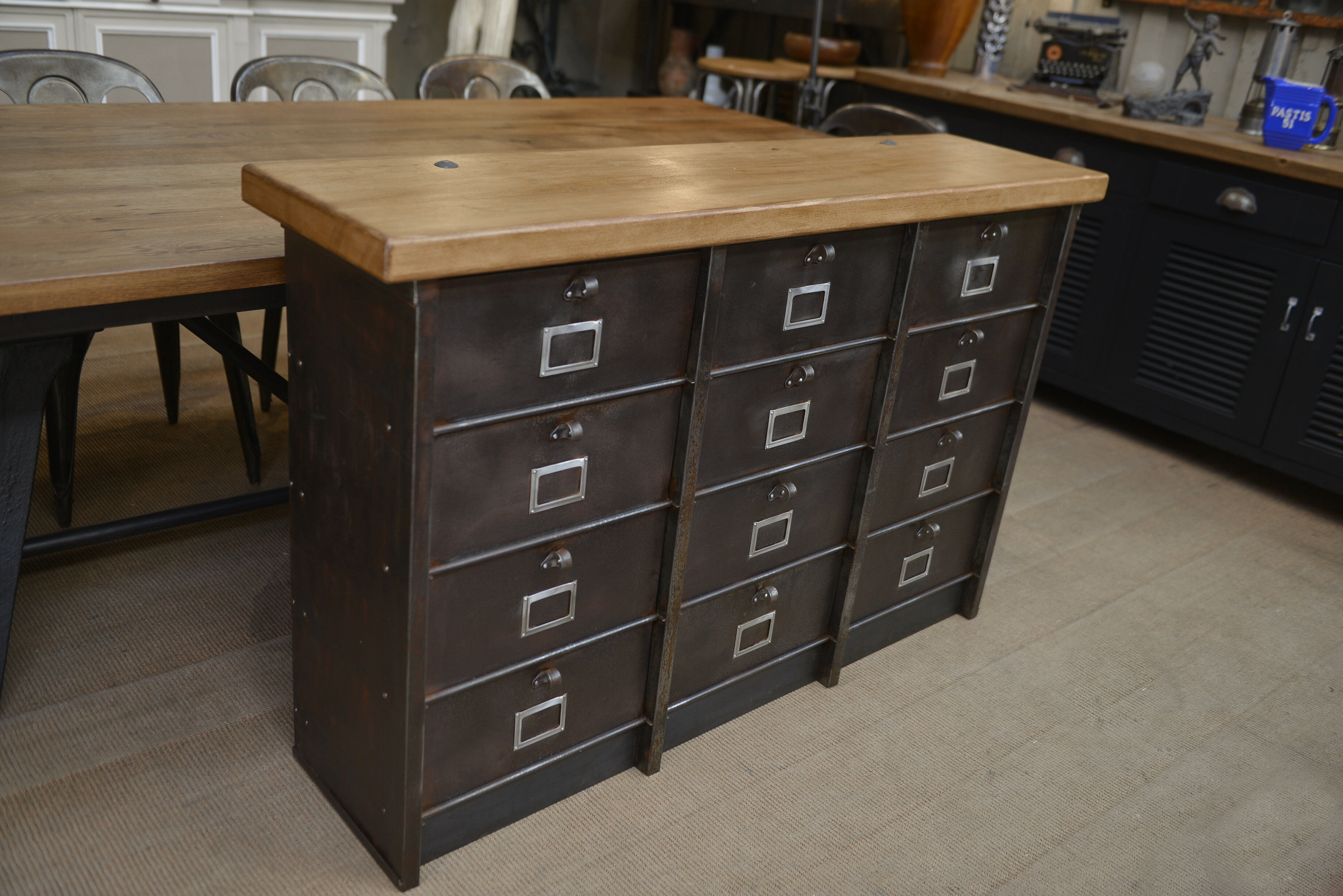 Strafor valve cabinet 1950