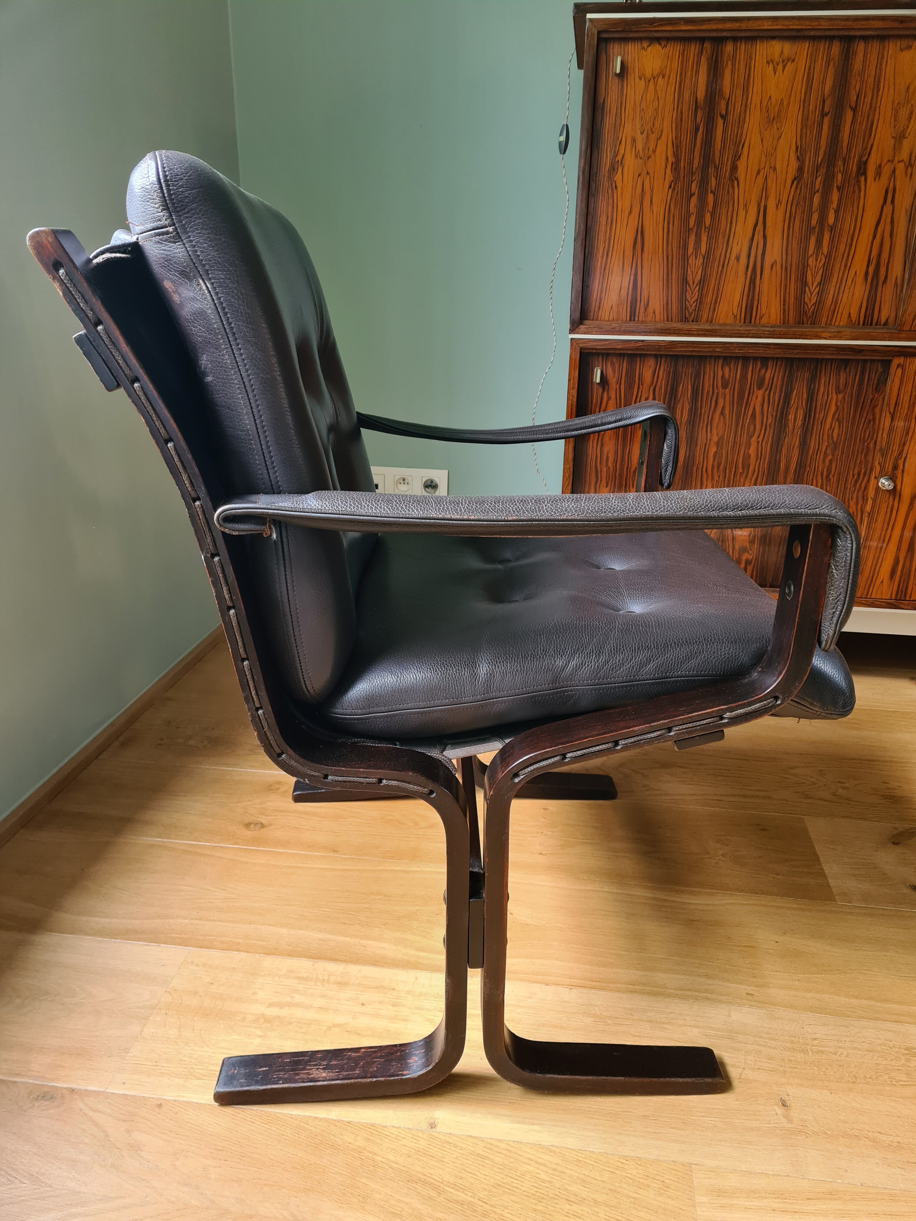 Fauteuil modèle siesta de Ingmar Relling