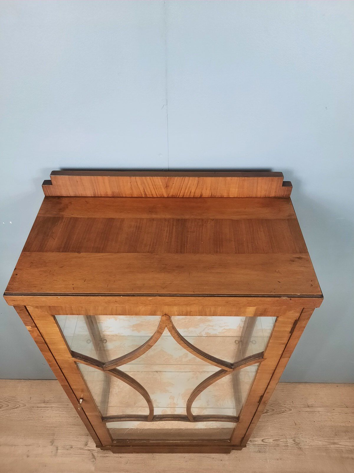 English art deco style showcase