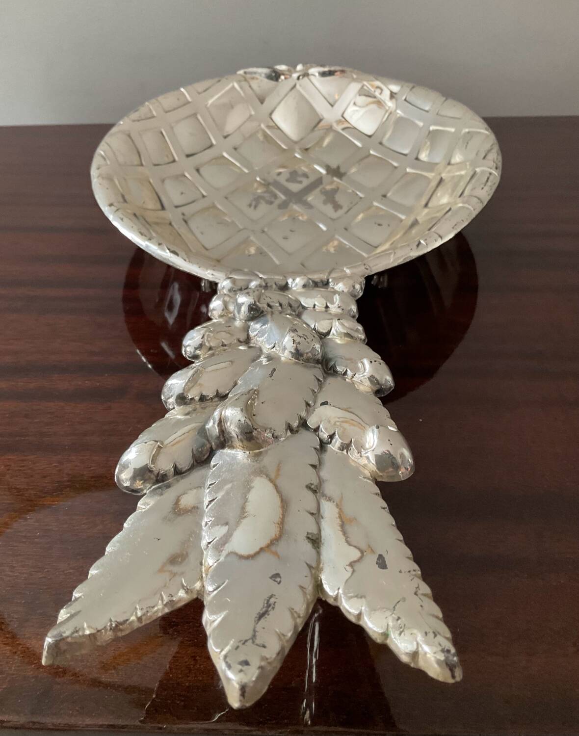 Pineapple cup series and 5 silver metal bowls