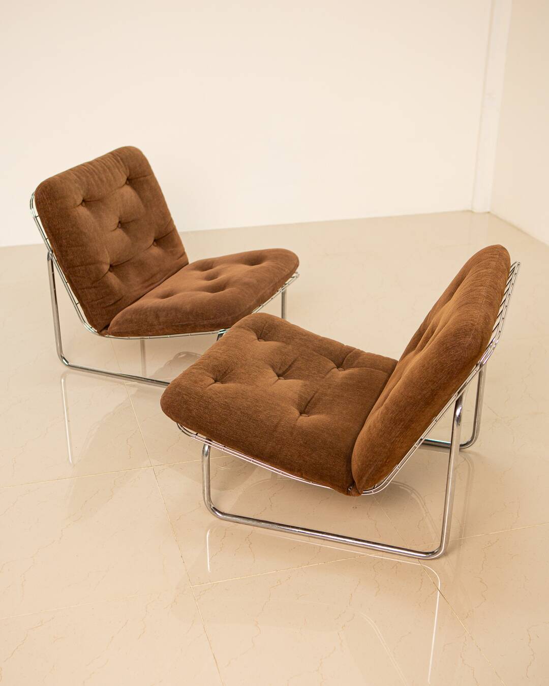 Pair of brown "666" low chairs by Kho Liang for Artifort 70's