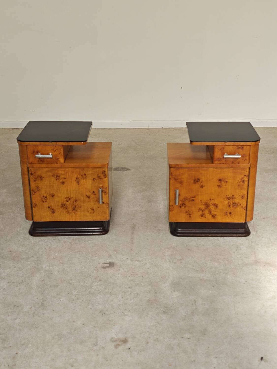 Jindrich Halabala dressing table and bedside tables for Up Zavody 1950