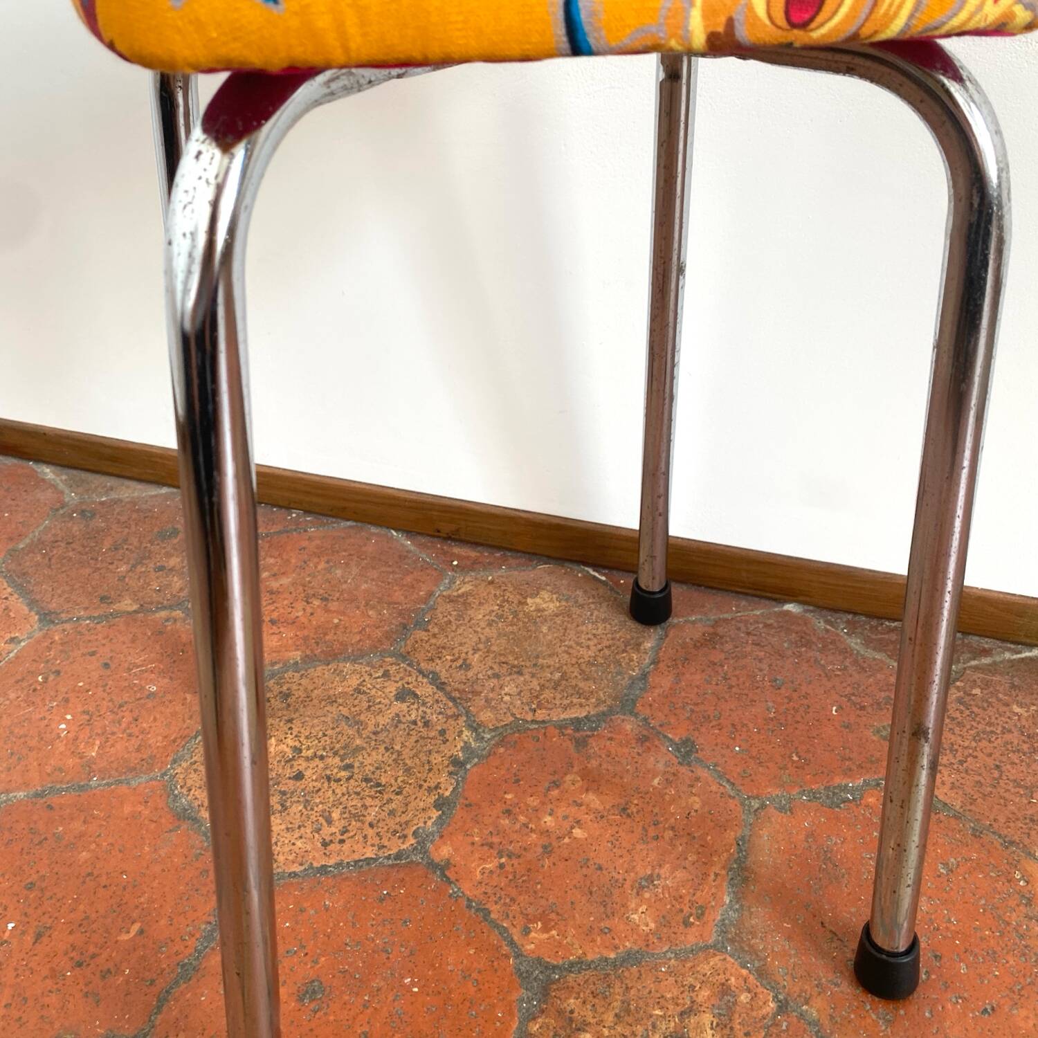 Vintage stool - Upcycling - tapestry - Romy Yellow