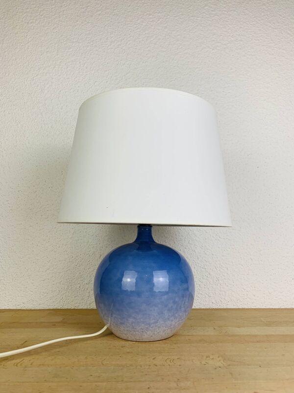 Lampe boule en céramique bleue signée Duriez, années 80
