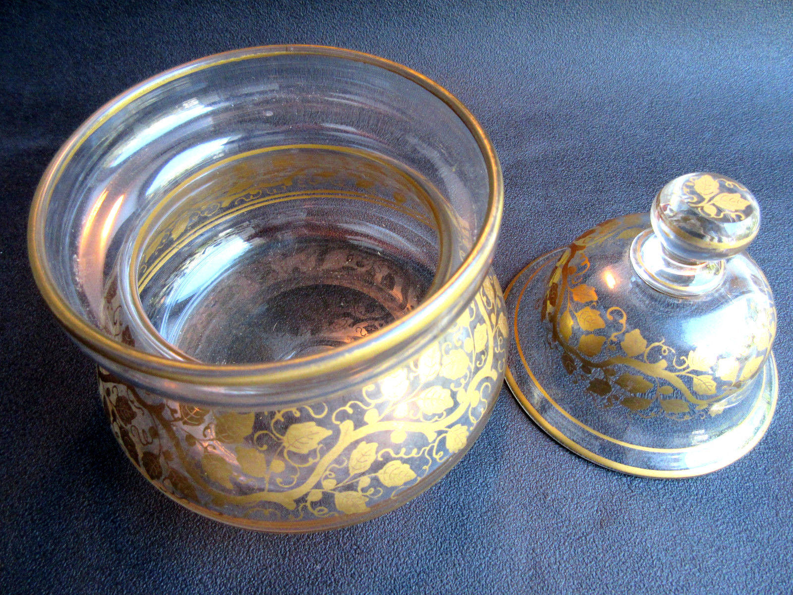 Candy, Baccarat crystal sugar: garlands of golden leaves with fine gold