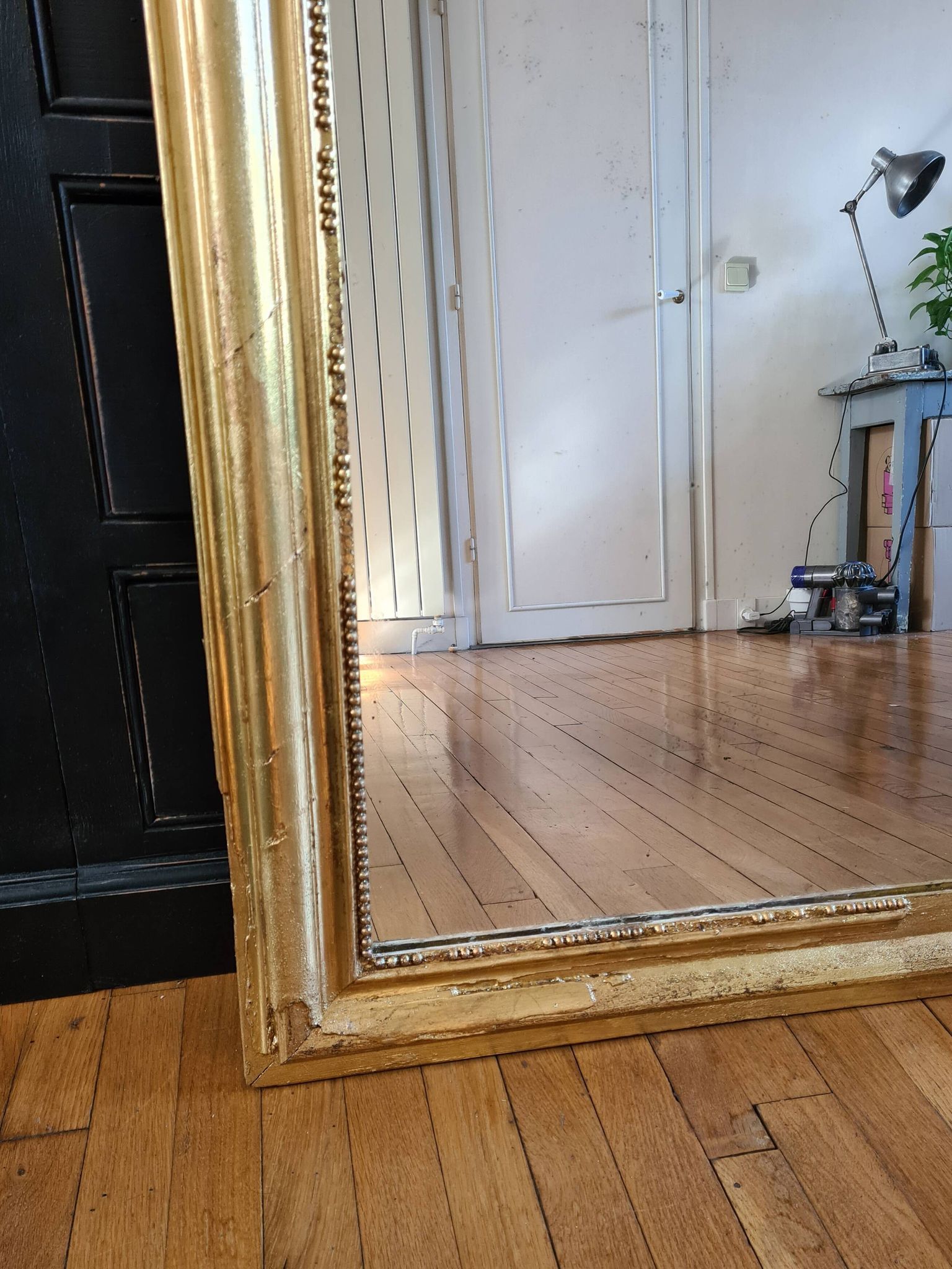 Old Louis Phillipe mercury mirror in gilded stucco with leaf