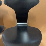 Arne Jacobsen chairs 3105 Mosquito