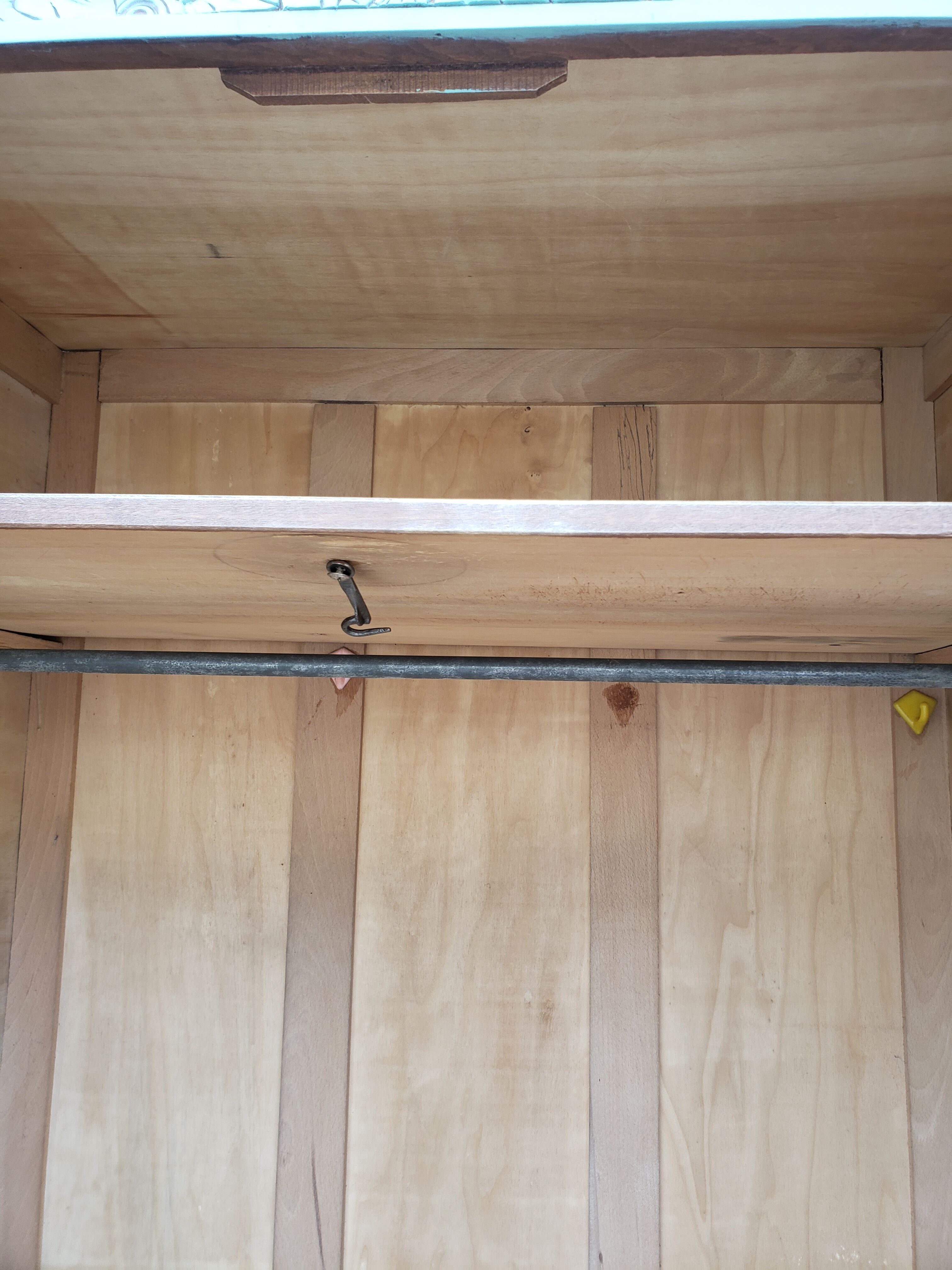 Parisian cabinet green deco art