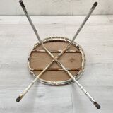 Fauteuil corbeille en métal et bois.