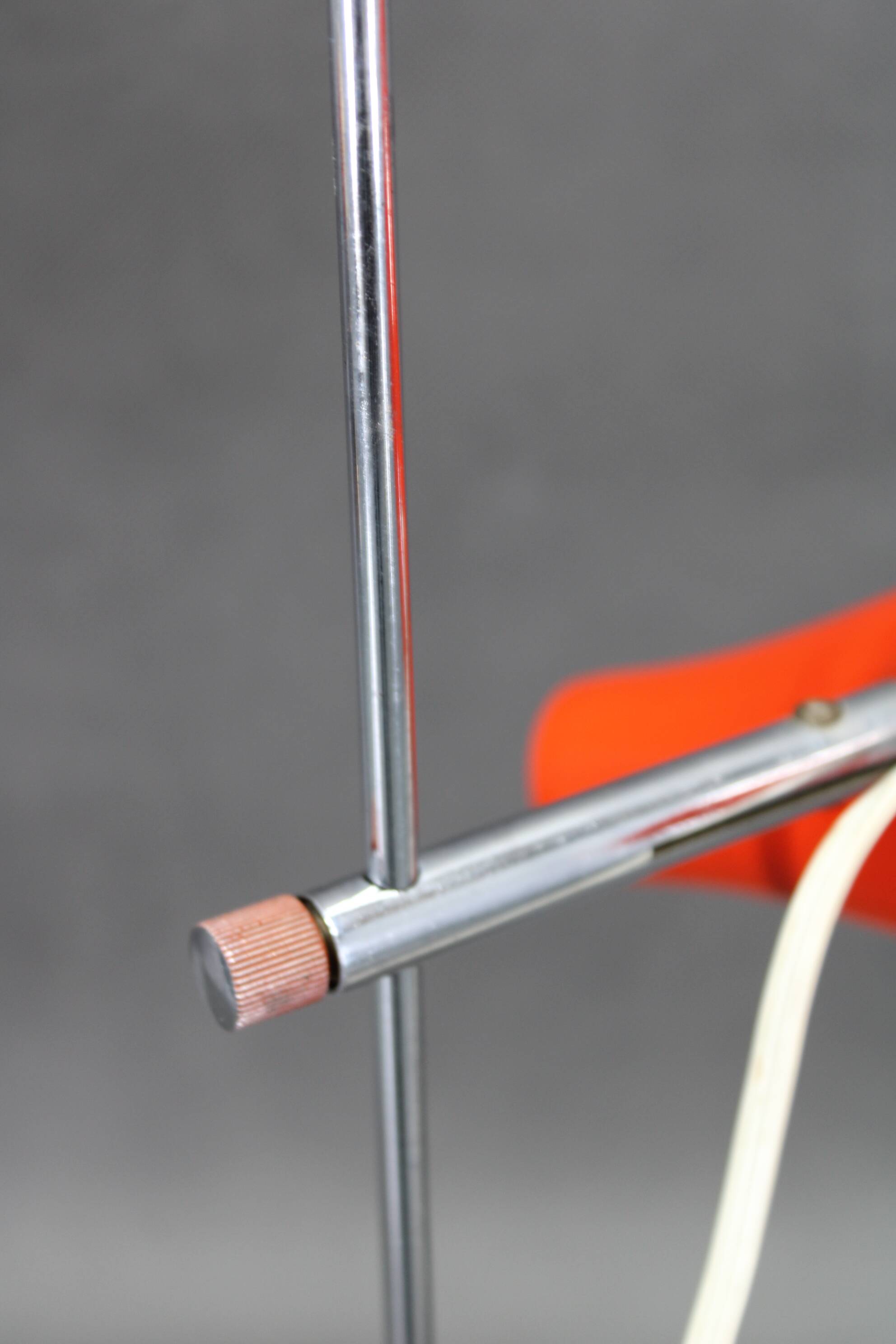 Lampe de table en chrome rouge Josef Hurka, Tchécoslovaquie années 1970