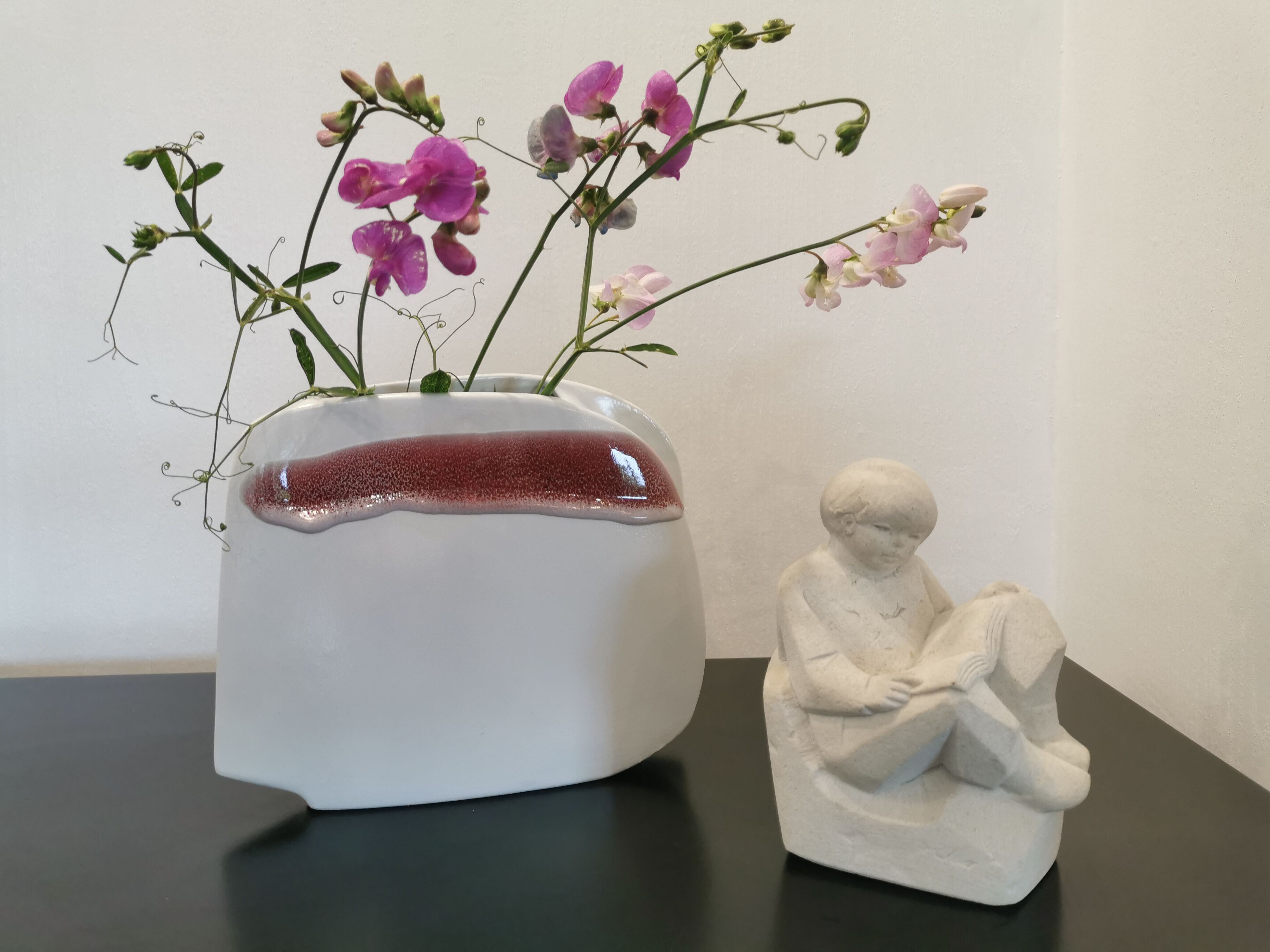 Virebent geometric vase