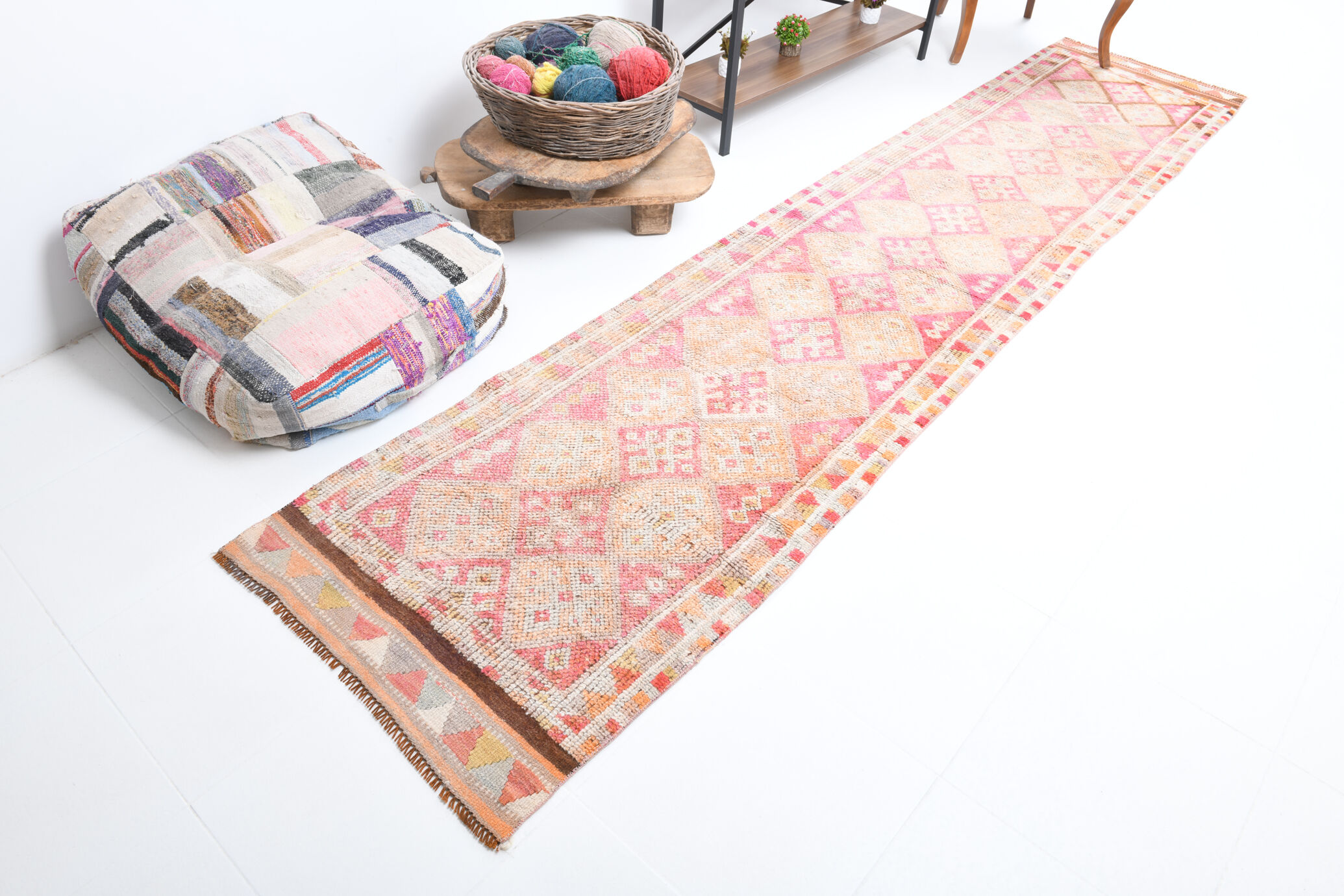 3x12 Striped Design Carpet,373x79Cm