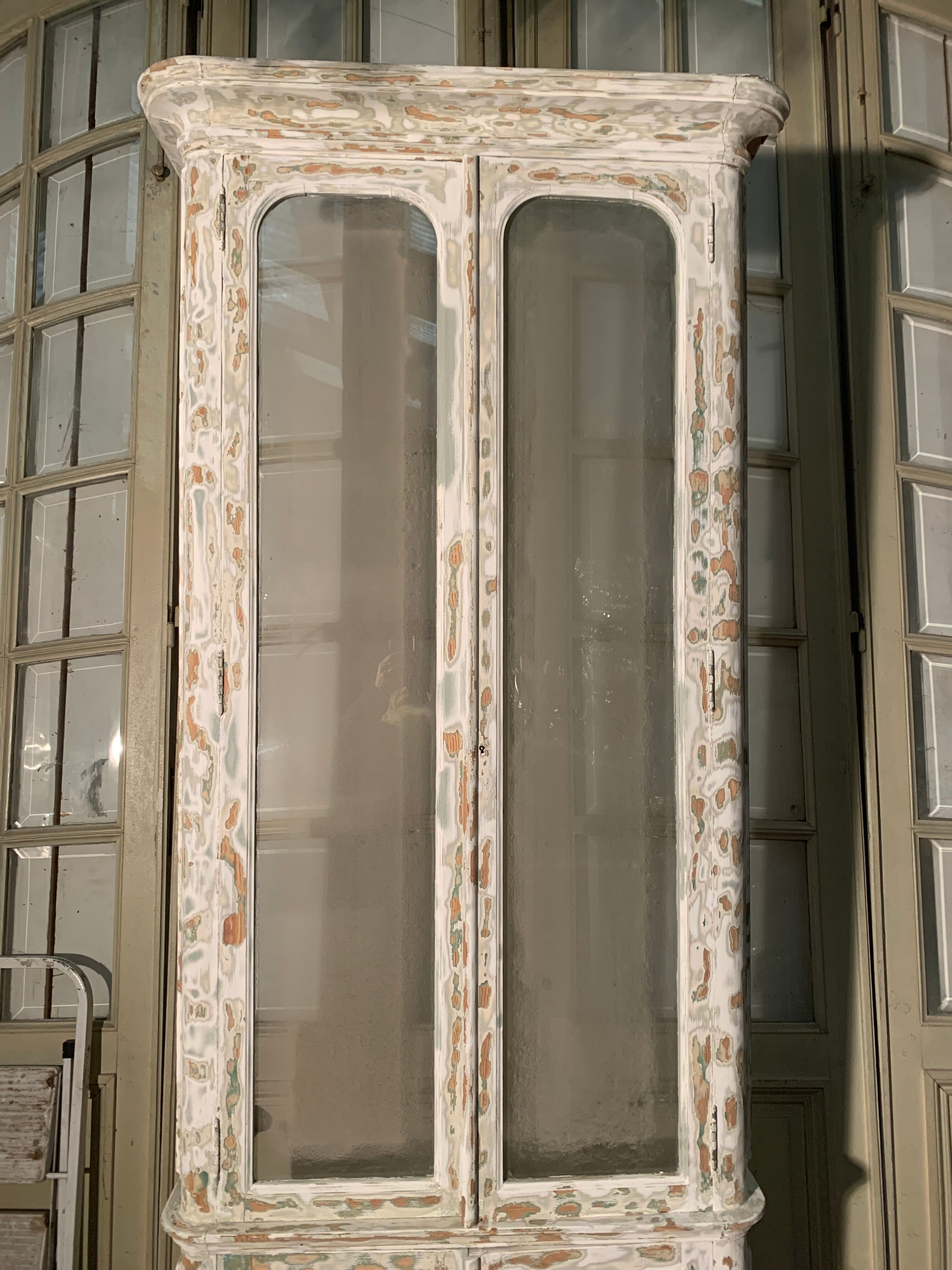 Showcase furniture style lacquered wood XX century