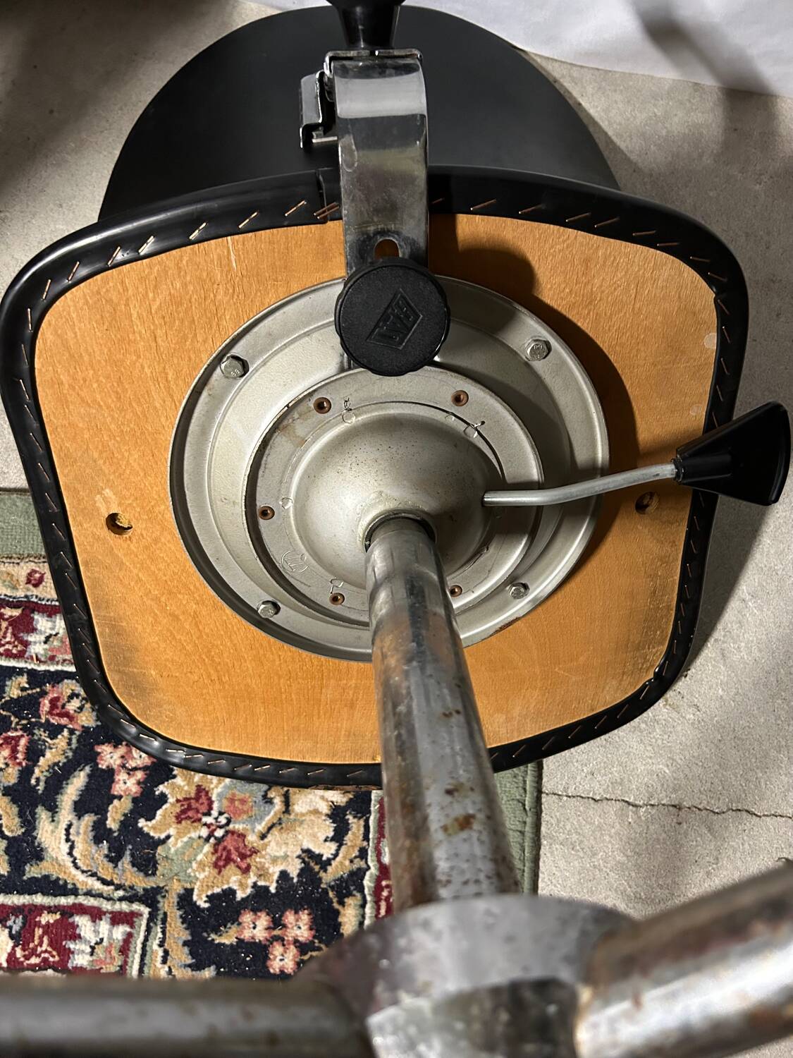 BAD industrial workshop chair