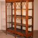 Vitrine en acajou et ronce de noyer avec éclairage, XIXème siècle