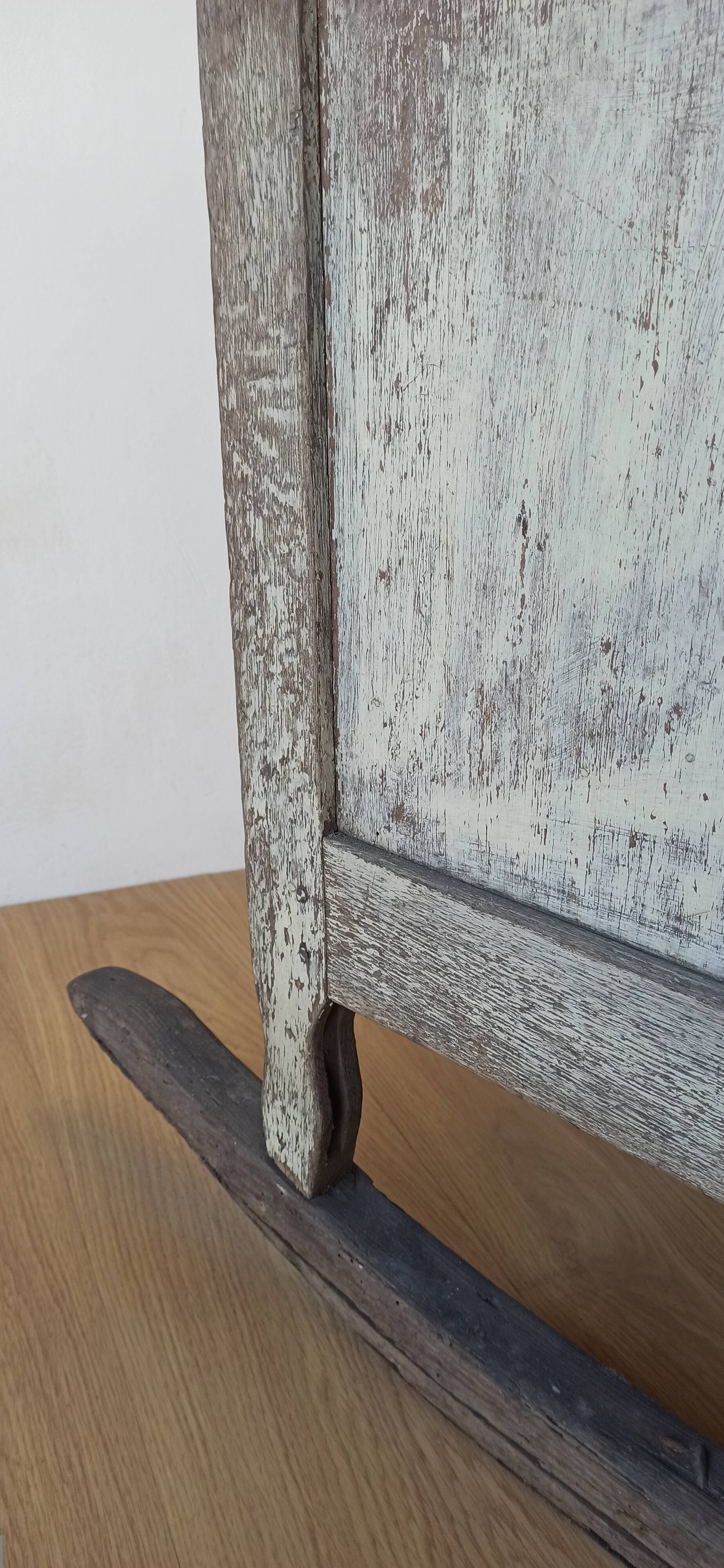 Old, antique cradle.